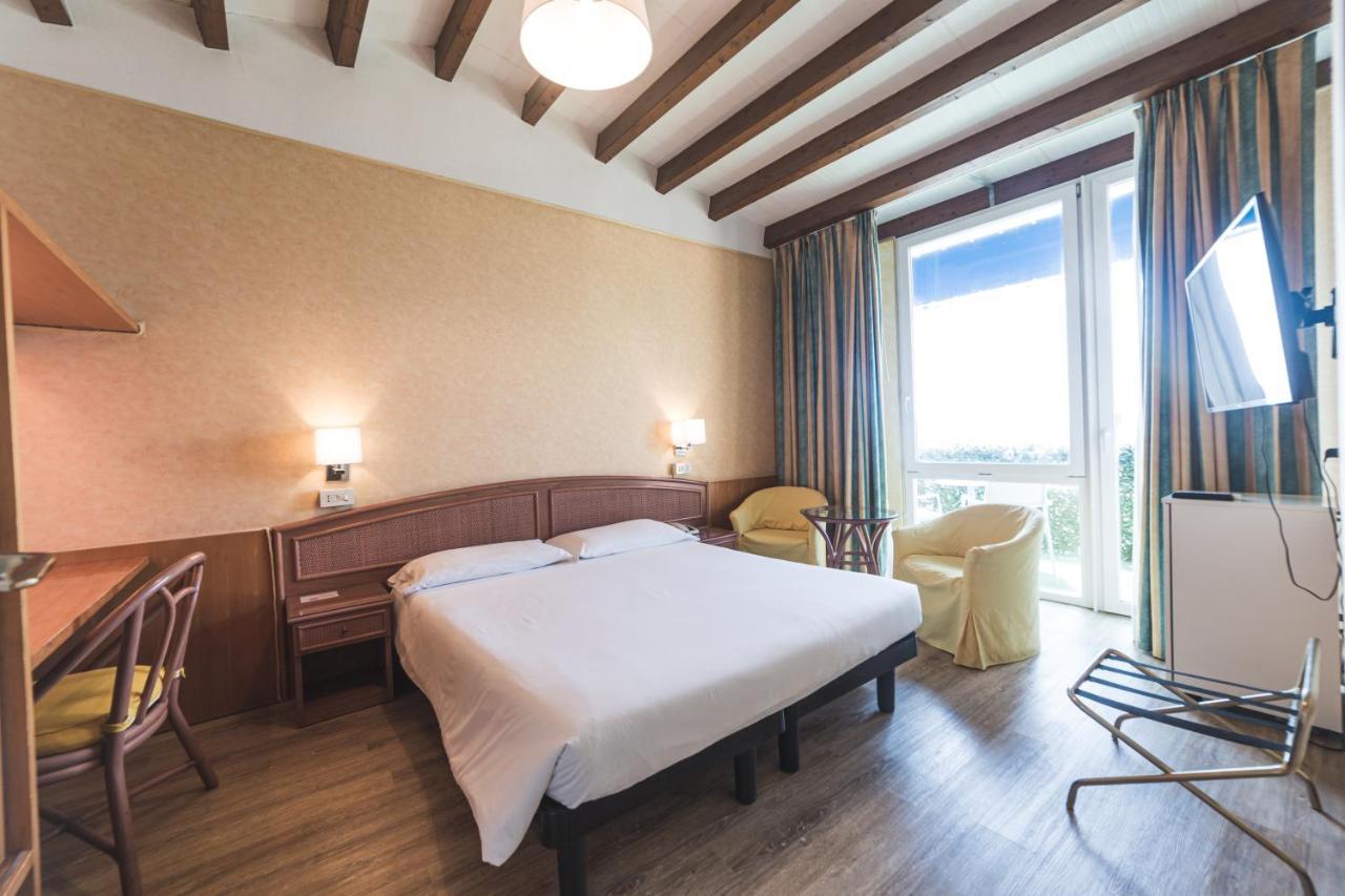Hotel Santa Maria เคียวารี ภายนอก รูปภาพ