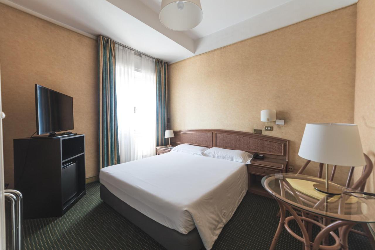 Hotel Santa Maria เคียวารี ภายนอก รูปภาพ