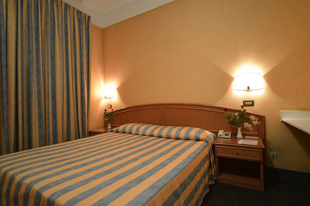 Hotel Santa Maria เคียวารี ภายนอก รูปภาพ